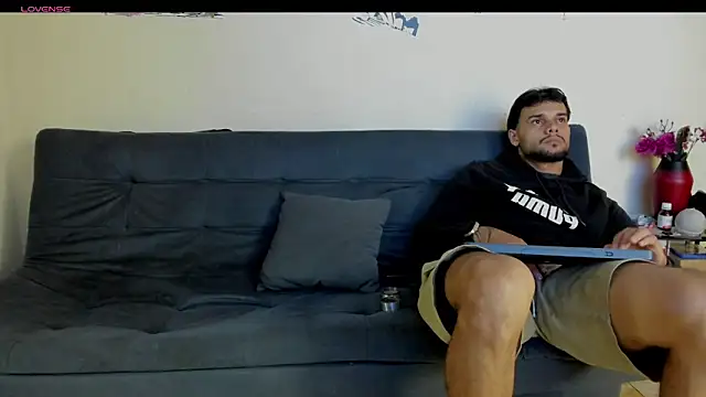 Snapshot of heteros_hot_ chatting on 13, 4, 2026 heteros hot online show from 13, 4, 2026