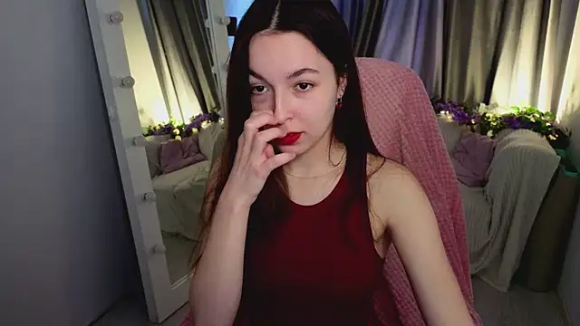 BellaThery online show from 9, 4, 2026