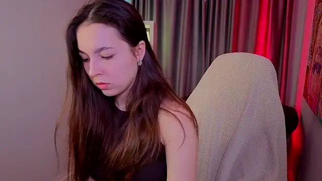 Snapshot of BellaThery chatting on 11, 7, 2026 BellaThery online show from 11, 7, 2026