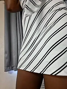 Snapshot of krissycream7 chatting on 7, 3, 2026 krissycream7 online show from 7, 3, 2026