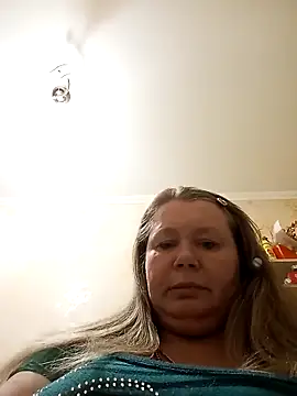 KiraStanton online show from 15, 3, 2026