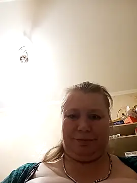 Snapshot of KiraStanton chatting on 18, 4, 2026 KiraStanton online show from 18, 4, 2026