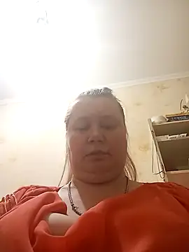Snapshot of KiraStanton chatting on 5, 5, 2026 KiraStanton online show from 5, 5, 2026