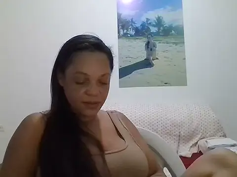 Snapshot of Vicky-43 chatting on 27, 3, 2026 Vicky-43 online show from 27, 3, 2026