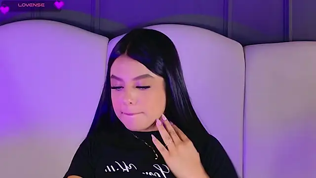 Snapshot of BrunaMonroee chatting on 21, 4, 2026 BrunaMonroee online show from 21, 4, 2026