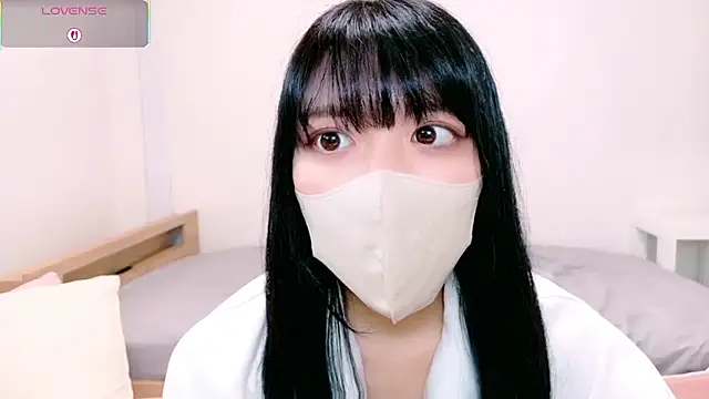 Snapshot of natsuka-chan chatting on 5, 4, 2026 natsuka-chan online show from 5, 4, 2026