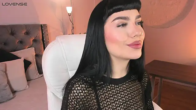 Snapshot of AlmaBlaze chatting on 9, 4, 2026 AlmaBlaze online show from 9, 4, 2026