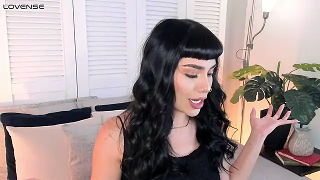 Snapshot of AlmaBlaze chatting on 27, 4, 2026 AlmaBlaze online show from 27, 4, 2026