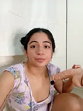 Snapshot of Mariian_Zeller chatting on 9, 4, 2026 Mariian Zeller online show from 9, 4, 2026