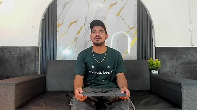 Latins on fire online show from 17, 4, 2026