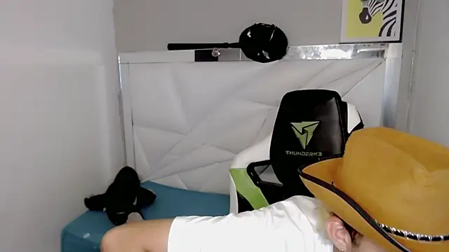 Street poemm  online show from 4, 3, 2026