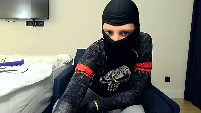 Snapshot of RyanRubber chatting on 4, 4, 2026 RyanRubber online show from 4, 4, 2026