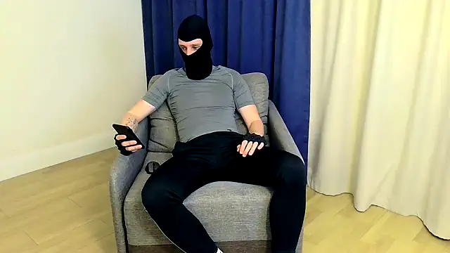 Snapshot of RyanRubber chatting on 18, 4, 2026 RyanRubber online show from 18, 4, 2026