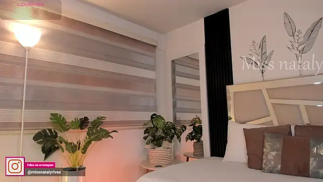 missnataly online show from 8, 4, 2026