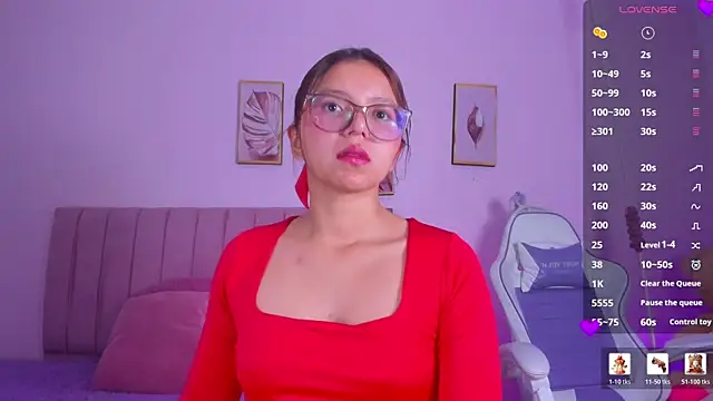 Zoow bluussh online show from 8, 4, 2026