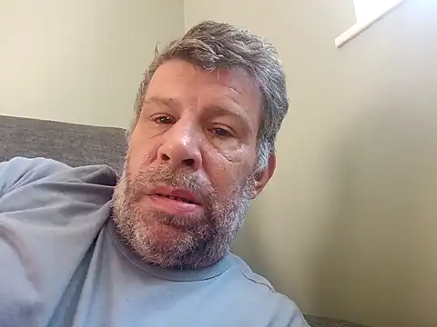 Snapshot of stud2512 chatting on 29, 6, 2026 stud2512 online show from 29, 6, 2026