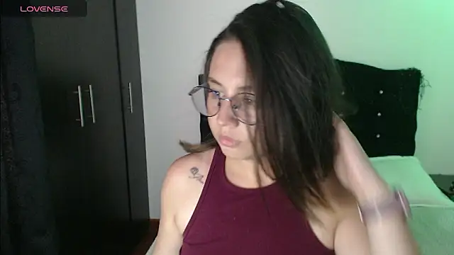 Snapshot of Ana__arms chatting on 25, 3, 2026 Ana arms online show from 25, 3, 2026