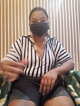 Cutie bae011 online show from 26, 2, 2026