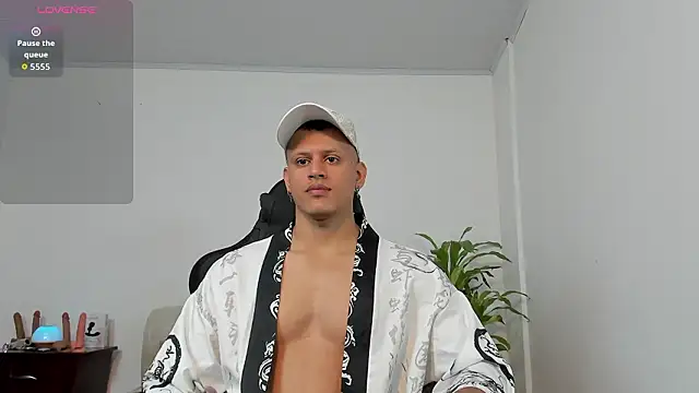 Snapshot of Alex_towerss chatting on 10, 3, 2026 Alex towerss online show from 10, 3, 2026