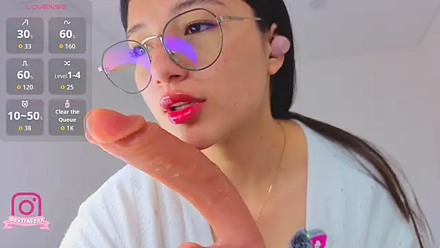 eva depp  online show from 15, 7, 2026