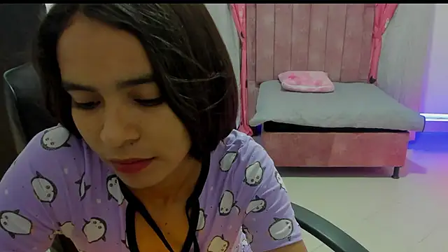 Snapshot of Mila_rouge06 chatting on 16, 3, 2026 Mila rouge06 online show from 16, 3, 2026