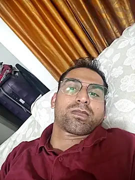 Snapshot of RonitVora chatting on 30, 5, 2026 RonitVora online show from 30, 5, 2026