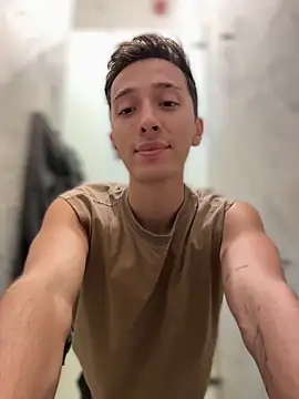 Thiago Jones1 online show from 4, 3, 2026