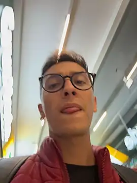 Thiago Jones1 online show from 3, 4, 2026