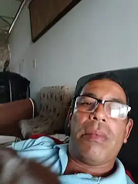 Snapshot of Guepad chatting on 4, 7, 2026 Guepad online show from 4, 7, 2026