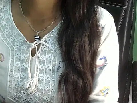 Snapshot of cute_momo_love chatting on 27, 3, 2026 cute momo love online show from 27, 3, 2026