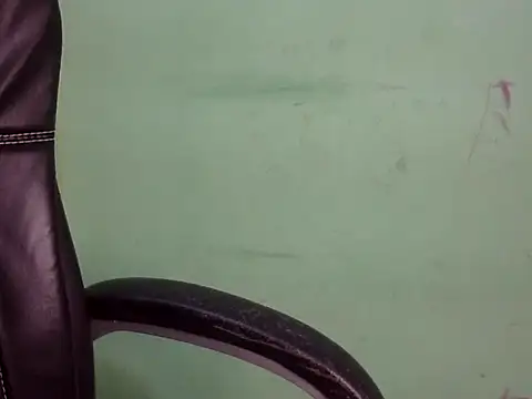 Snapshot of cute_momo_love chatting on 8, 4, 2026 cute momo love online show from 8, 4, 2026