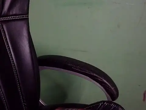 Snapshot of cute_momo_love chatting on 26, 4, 2026 cute momo love online show from 26, 4, 2026