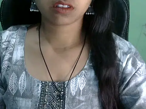 Snapshot of cute_momo_love chatting on 29, 4, 2026 cute momo love online show from 29, 4, 2026