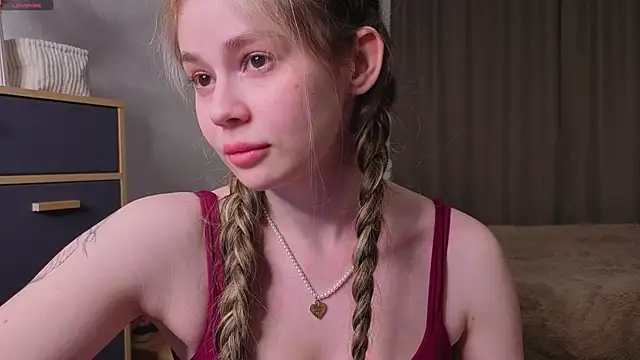 Snapshot of Dipamelly chatting on 3, 4, 2026 Dipamelly online show from 3, 4, 2026