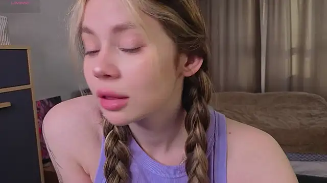 Snapshot of Dipamelly chatting on 5, 4, 2026 Dipamelly online show from 5, 4, 2026