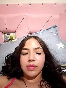 Sexy cloe outdoors online show from 1, 3, 2026