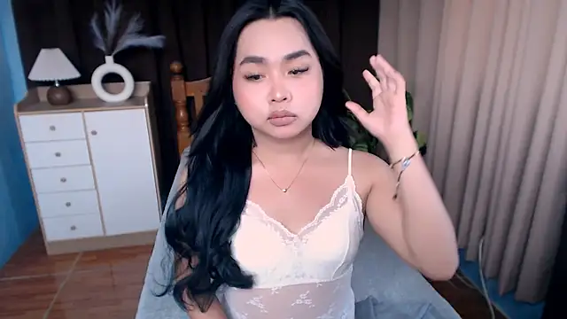 hoellygia online show from 11, 3, 2026