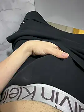 Snapshot of Vireontr1 chatting on 22, 2, 2026 Vireontr1 online show from 22, 2, 2026