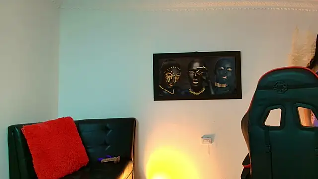 sara lux1 online show from 13, 3, 2026