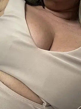 Snapshot of Nanda_loiragostosa chatting on 8, 4, 2026 Nanda loiragostosa online show from 8, 4, 2026