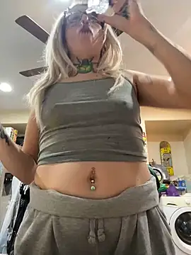 Snapshot of nightmar3doll chatting on 25, 4, 2026 nightmar3doll online show from 25, 4, 2026