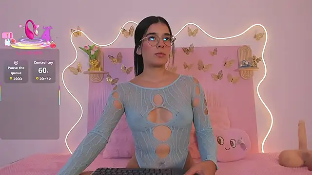 Snapshot of Isaa-queen chatting on 17, 3, 2026 Isaa-queen online show from 17, 3, 2026