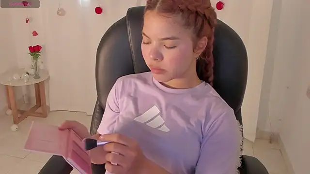 Snapshot of everyh_1 chatting on 6, 4, 2026 everyh 1 online show from 6, 4, 2026