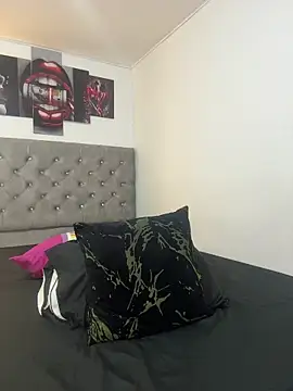 Pamela23x online show from 13, 4, 2026