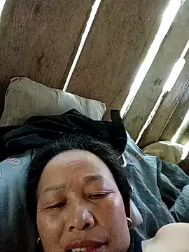 heesuu11 online show from 7, 4, 2026