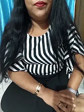 Moonae online show from 8, 4, 2026