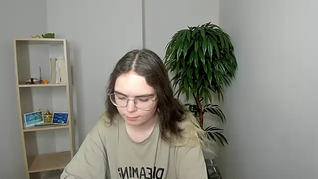 Snapshot of MyrlZangger chatting on 27, 2, 2026 MyrlZangger online show from 27, 2, 2026