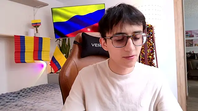Snapshot of Sr_evann chatting on 22, 6, 2026 Sr evann online show from 22, 6, 2026