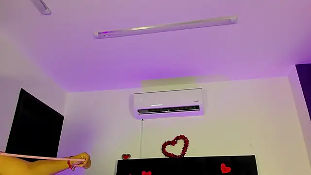 Snapshot of scarlet__ray_ chatting on 3, 3, 2026 scarlet ray online show from 3, 3, 2026