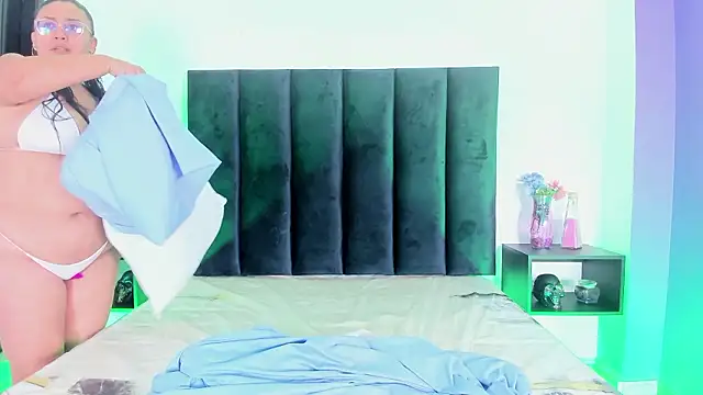 Snapshot of scarlet__ray_ chatting on 17, 3, 2026 scarlet ray online show from 17, 3, 2026